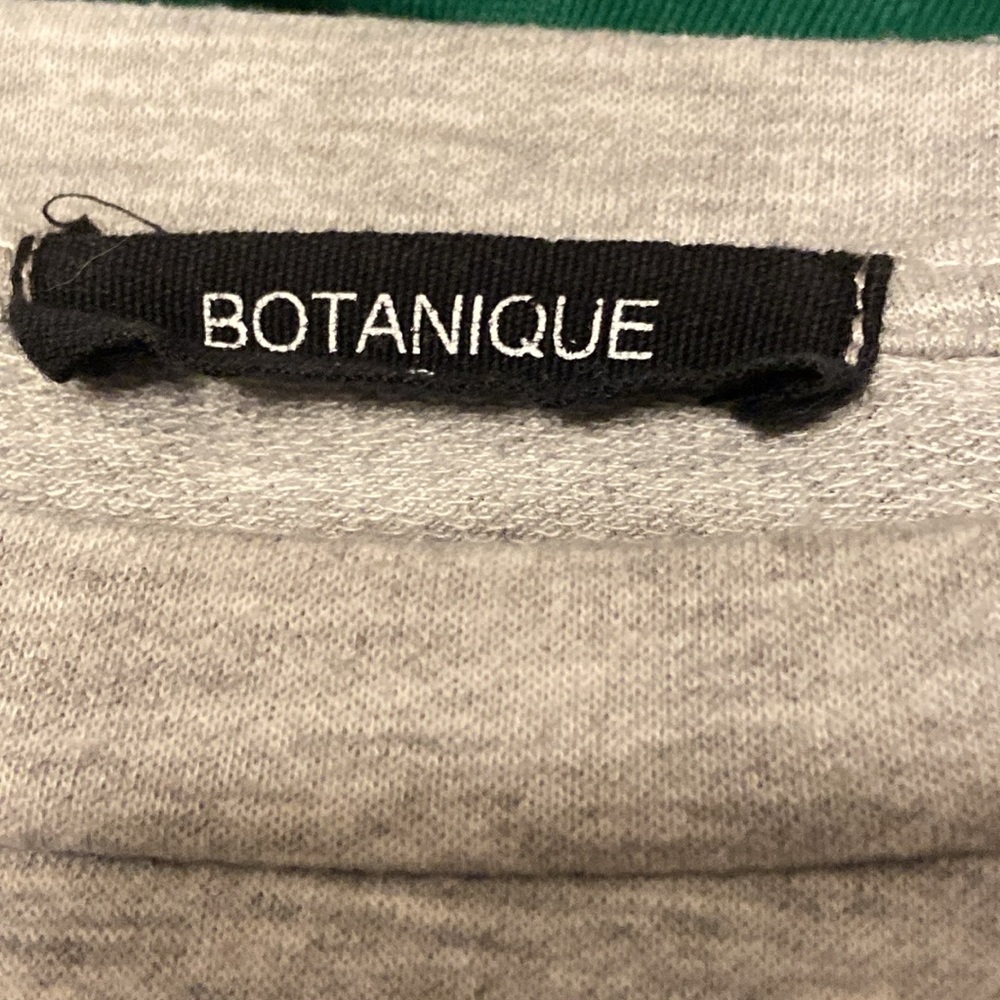 052 Botanique Twist Front Top - Picture 4 of 5